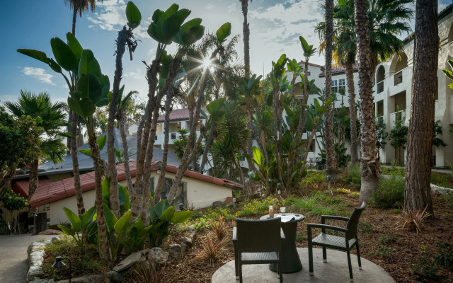Catalina Canyon Inn