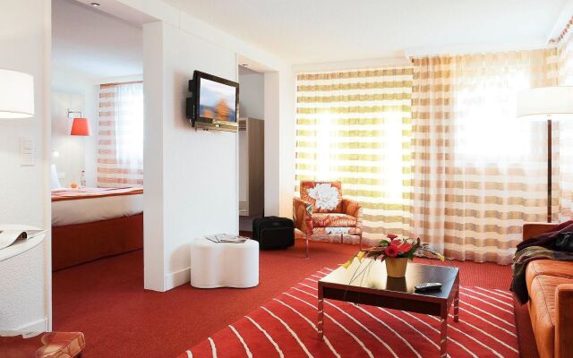 Mercure Pau Palais Sports