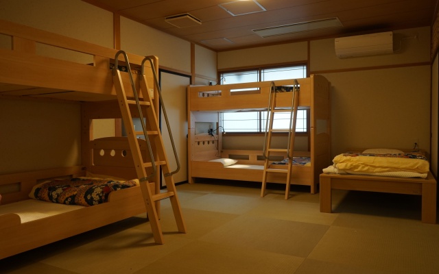 기숙사 내 침대 (여성용 기숙사) 사진 1