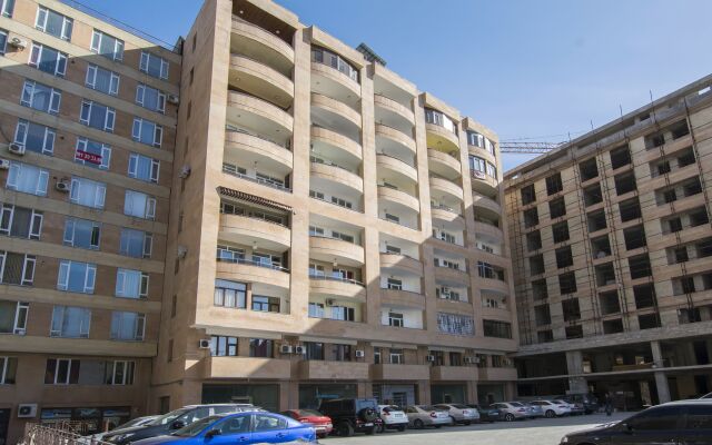 FlatsInYerevan - Apartments by Republic Square