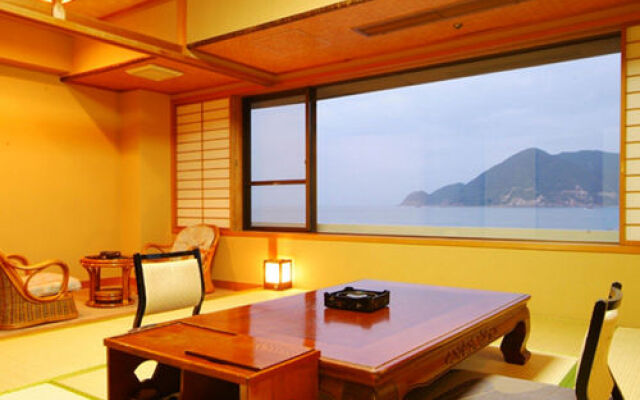 Okukinosaki Seaside Hotel