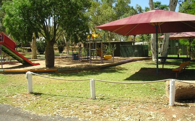 Heavitree Gap Outback Lodge