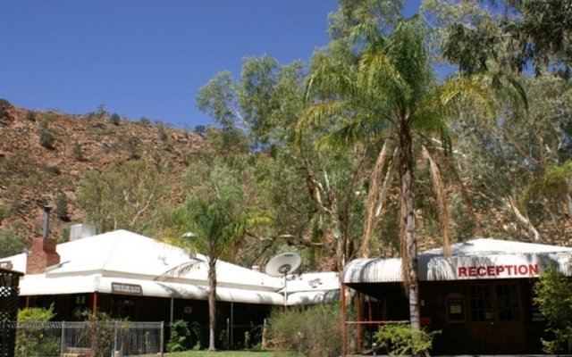 Heavitree Gap Outback Lodge