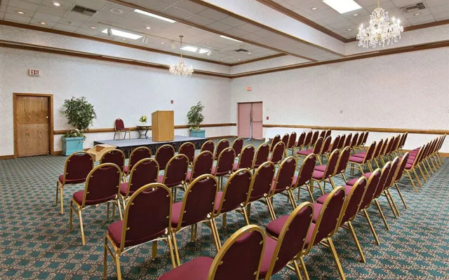 Hotel Suites of America