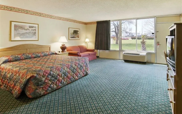 Hotel Suites of America
