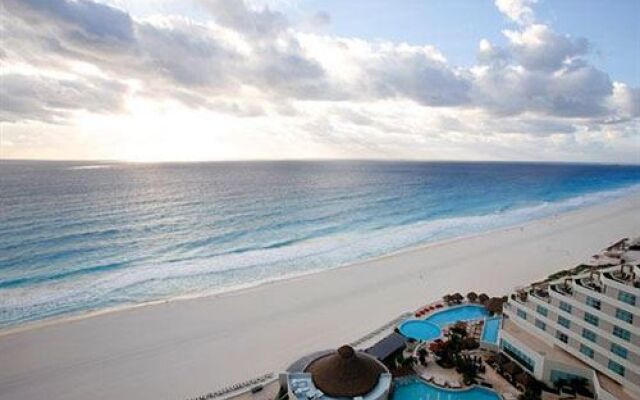 ME Cancun - Complete Me - All Inclusive