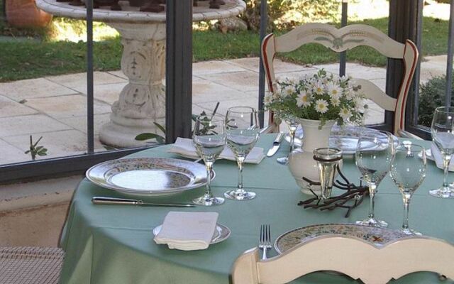 Domaine De Châteauneuf