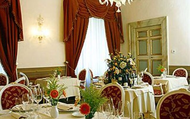 Hotel Cavaliere Palace