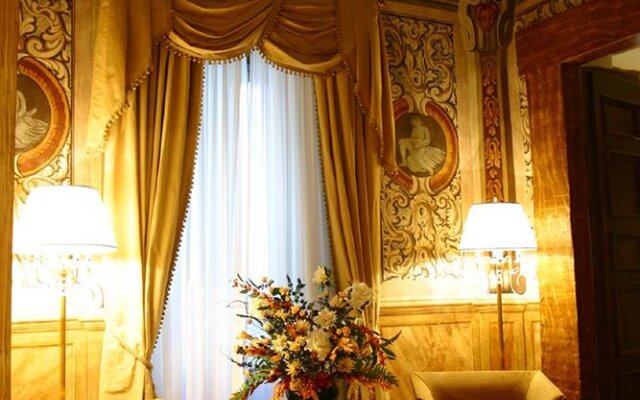 Hotel Cavaliere Palace