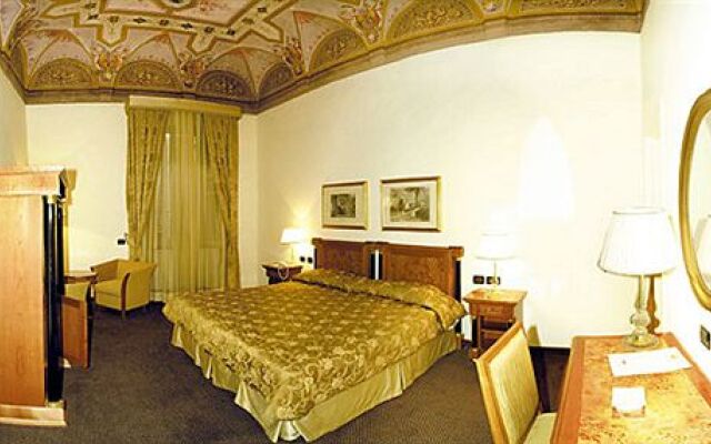 Hotel Cavaliere Palace