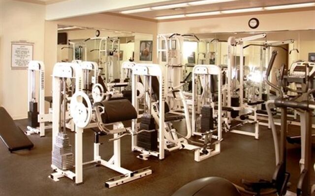 River Oaks Suites & Apartments