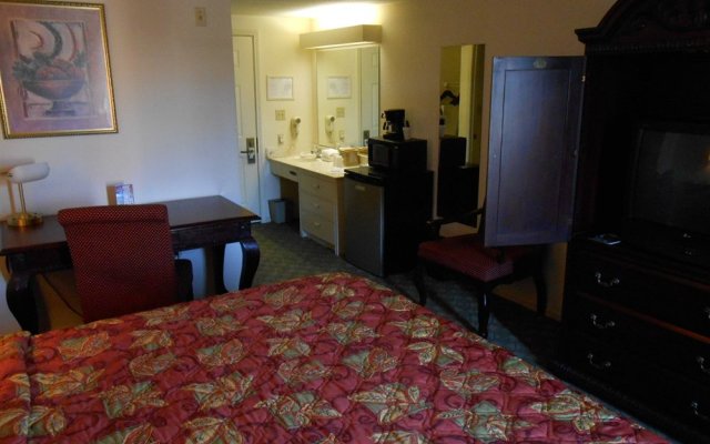Antonian Inn and Suites