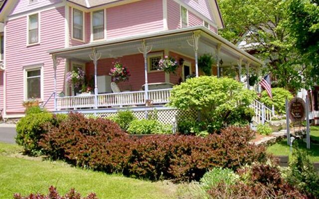 Rose & Thistle Bed & Breakfast