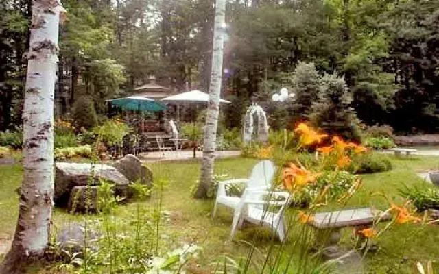 Saratoga Rose Inn and Restaurant