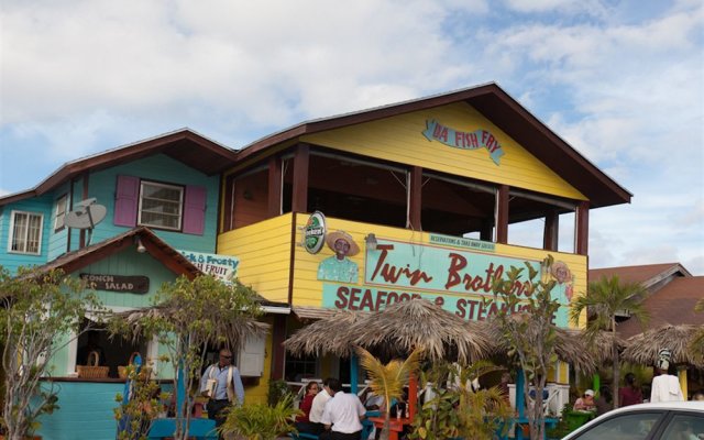 Blue Water Resort at Cable Beach