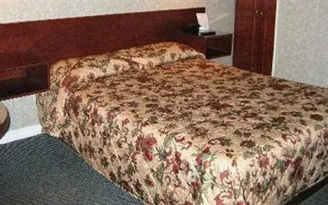 Edgewood Motel