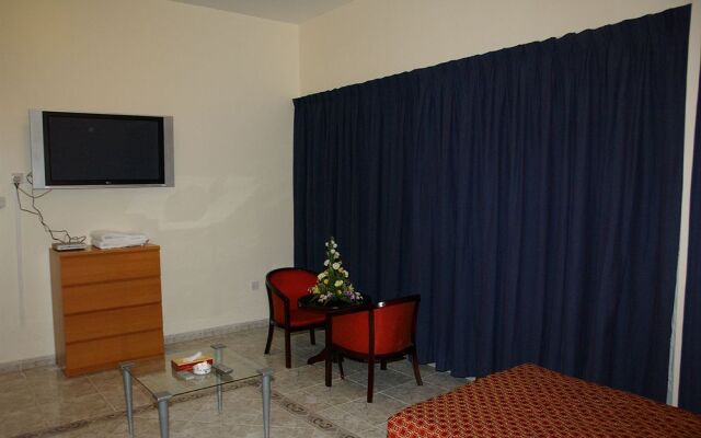 Ramee Guestline Hotel Apartments 1