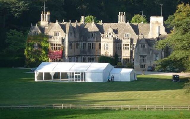 Bibury Court