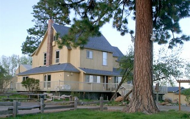 Crystalwood Lodge