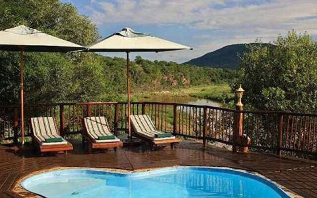 Mkuze Falls Game Lodge