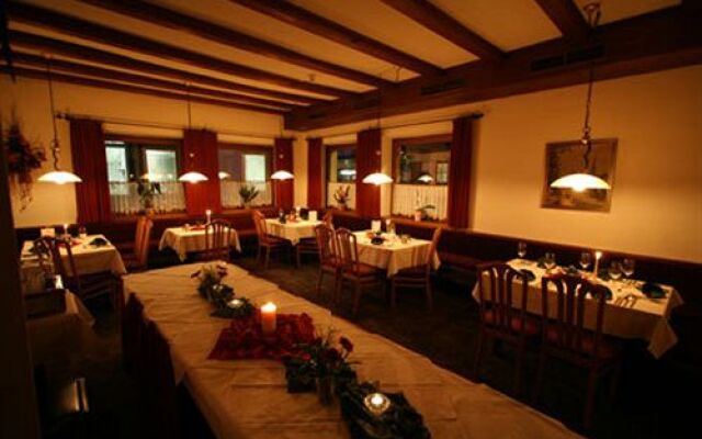 Hotel Tiroler ADLER Bed & Breakfast