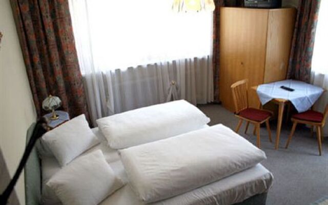 Hotel Tiroler ADLER Bed & Breakfast