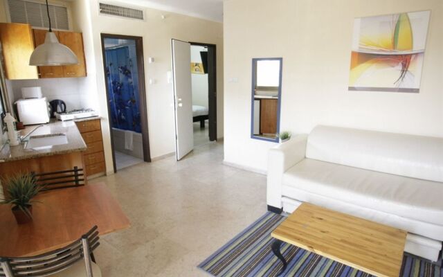 Dizengoff Beach Apartments