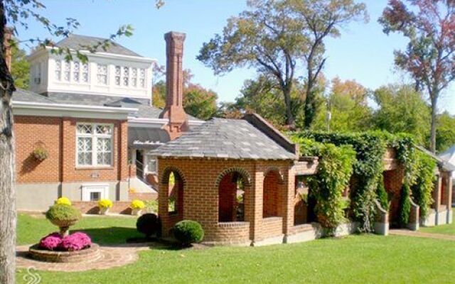 Historic Mankin Mansion