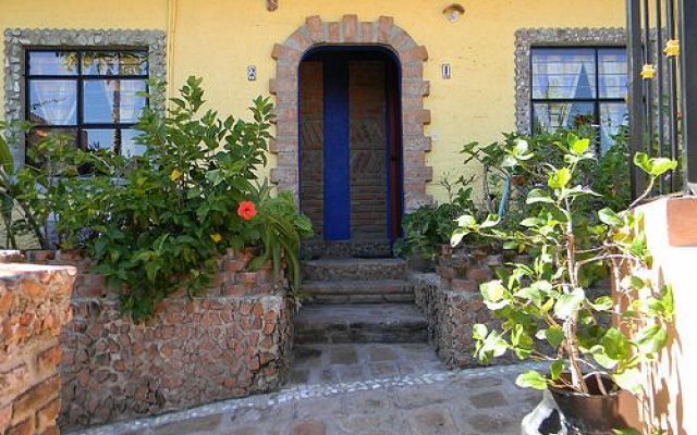 Old Mazatlan Inn