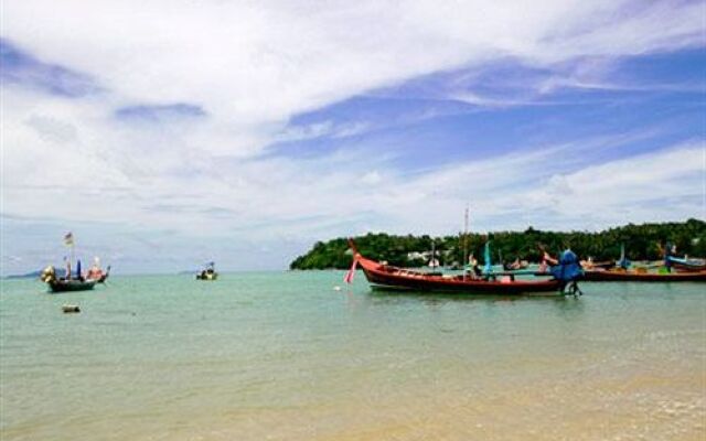 Naiharn Garden Resort  Spa