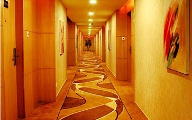 Qindao Business Hotel Xian