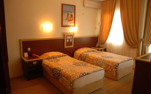 Cy Inn Hotel Karsiyaka