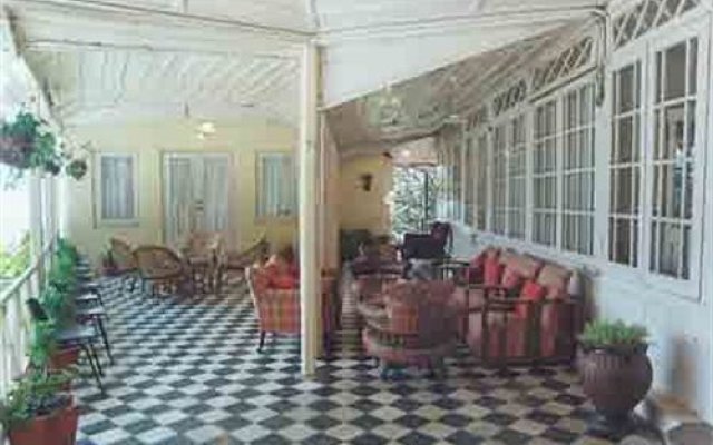 Hotel Padmini Nivas