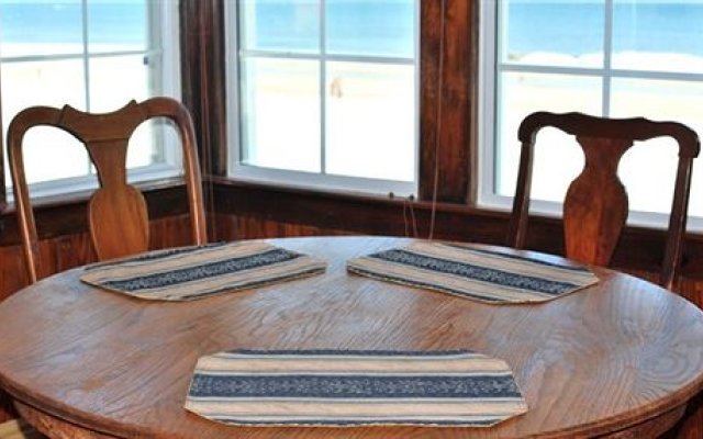 Amelia Oceanfront Bed and Breakfast