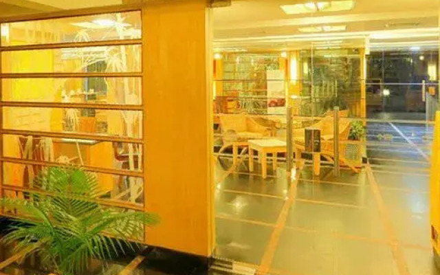 Lotus 8 Hotel