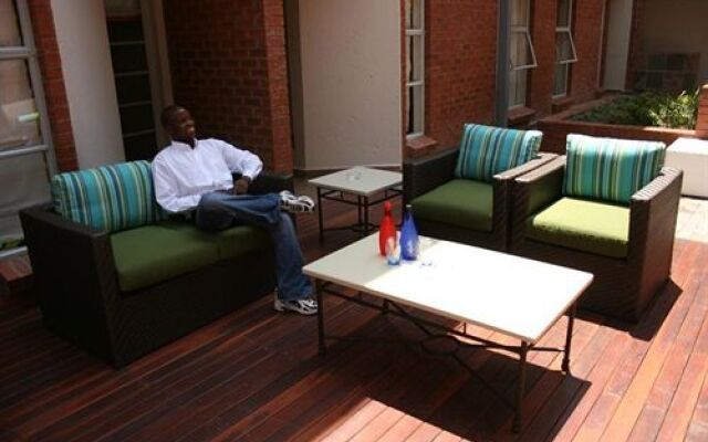 Life Hotel O.r. Tambo