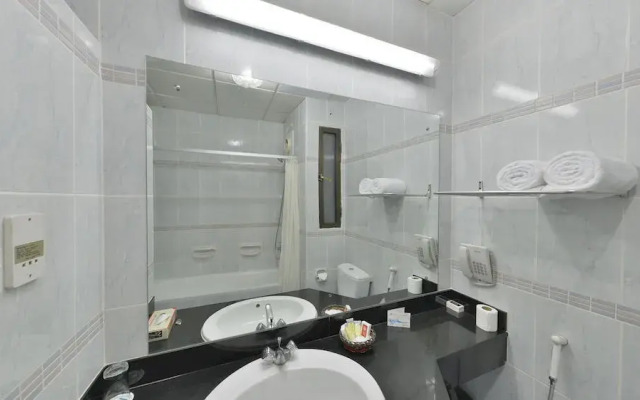 Grand Astoria Hotel