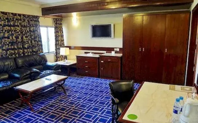 Grand Astoria Hotel