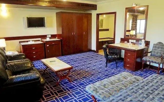 Grand Astoria Hotel