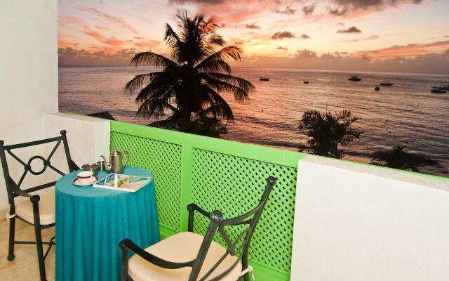 Tropical Sunset Beach Apartment Hotel