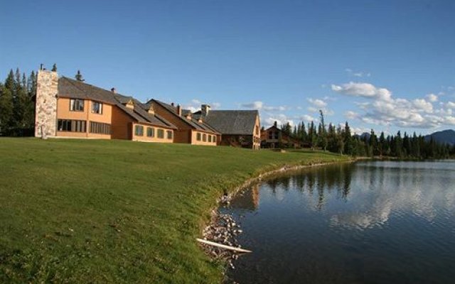 Nakoda Lakeside Lodge