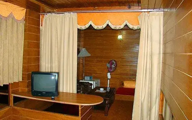 Hotel Chandermukhi