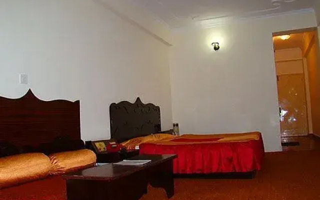 Hotel Chandermukhi