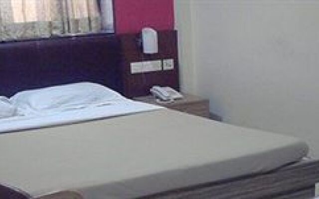 Hotel Mathura Residency