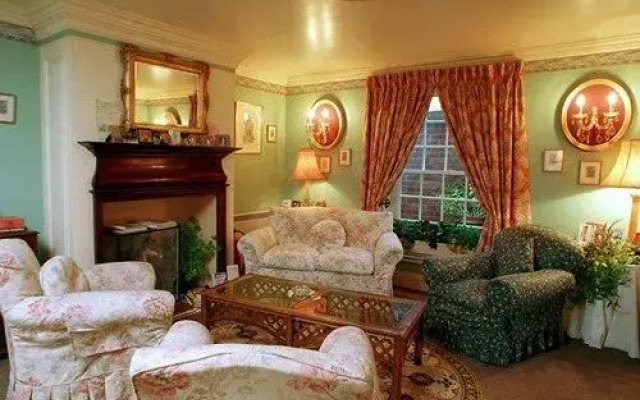 Coach House BB
