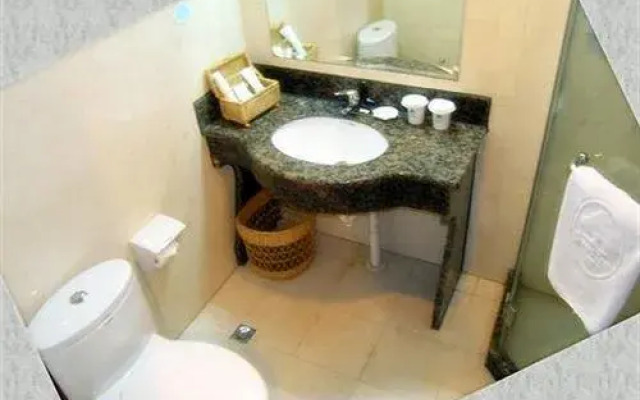 GreenTree Inn Haiing Raiway Hotel