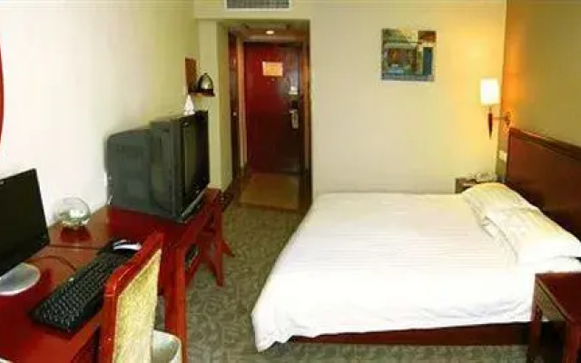 GreenTree Inn Haiing Raiway Hotel
