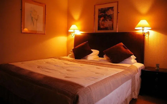 Ivy Hotel