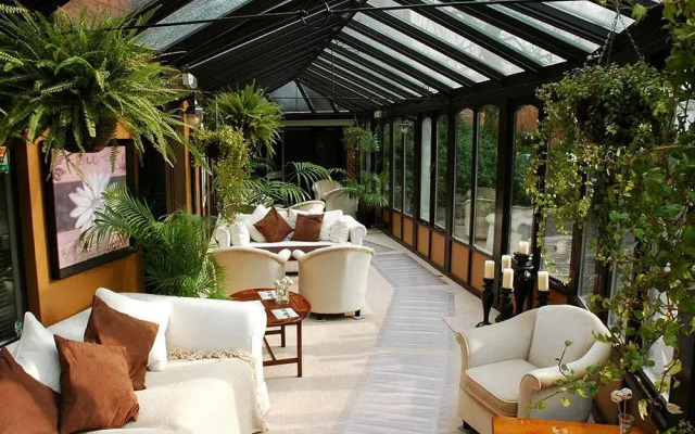 Ivy Hotel