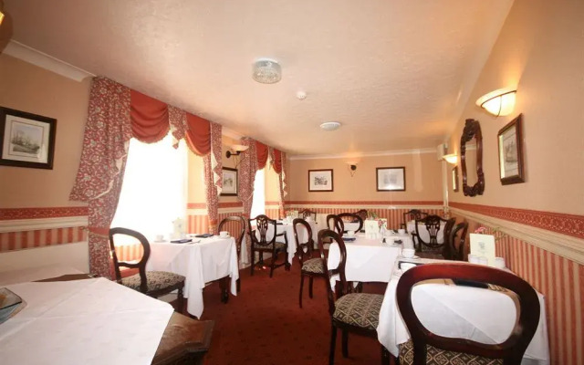 Cross House Hotel